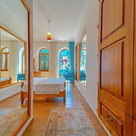 ホームステイ Turkuaz