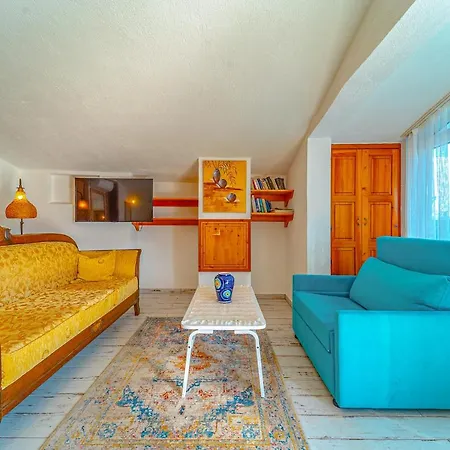 ホームステイ Turkuaz カルカン